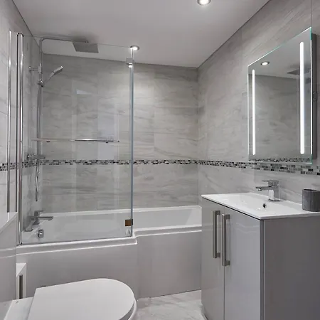 Host & - The Garden Apartment *